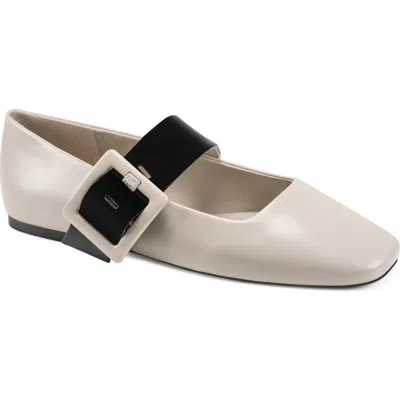Dkny Deyvonn Flat In White
