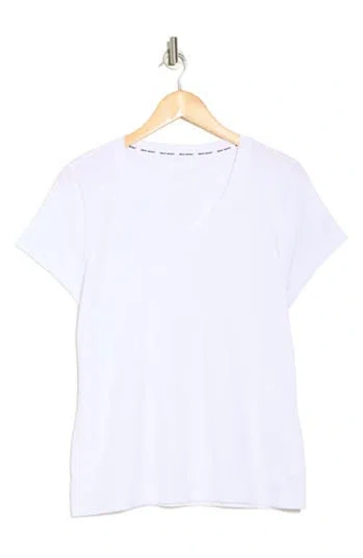 Dkny Embroidered Logo V-neck T-shirt In White