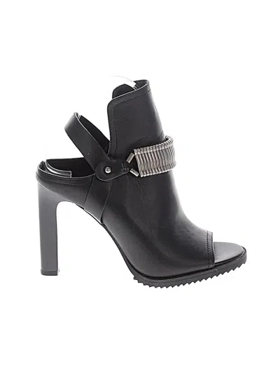 Pre-owned Dkny Heels In Black