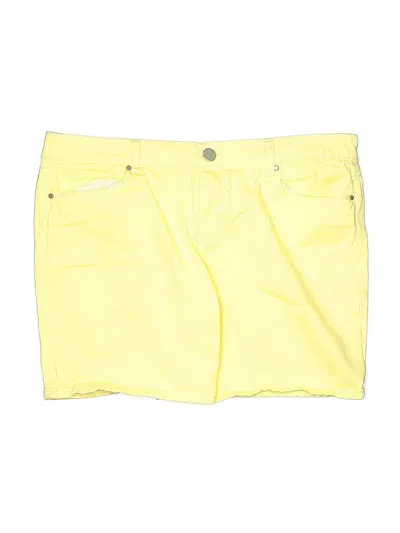 Pre-owned Dkny Jeans Shorts In Yellow