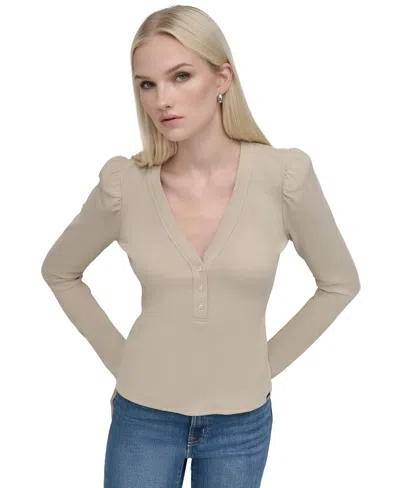 Dkny Jeans Women's Gathered-shoulder V-neck Top In Pebble