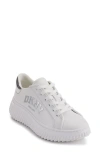 Dkny Leon Sneaker In White/ Silver