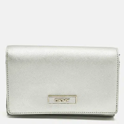 Pre-owned Dkny Logo Flap Silver Leather Wallet