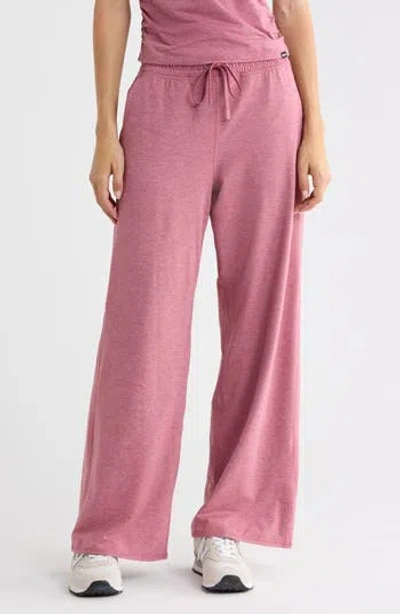 Dkny Mid Rise Wide Leg Pants In Pink