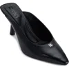 Dkny Netta Mule In Black