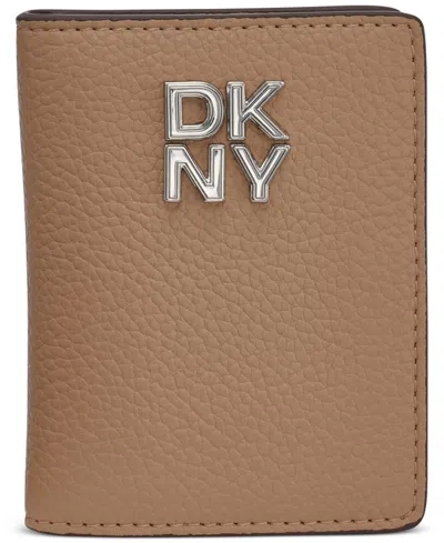Dkny Robin Card Case In Cappuccino