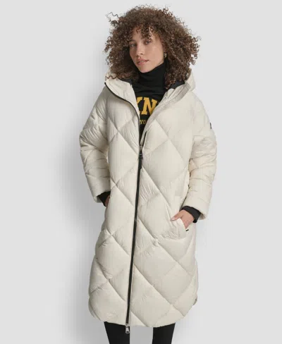 Dkny Women's Diamond Quilted Hooded Puffer Coat In White