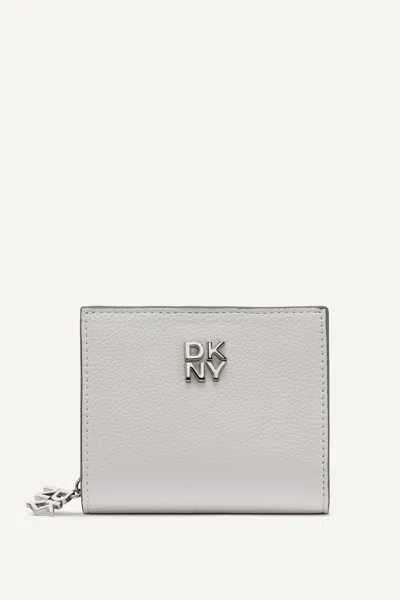 Dkny Women's Sarah Bifold Zip Wallet In White