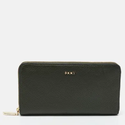 Pre-owned Dkny Zip Green Leather Continental Wallet