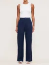 Dl1961 - Women's Mabel Straight Pant In Navy In Blue