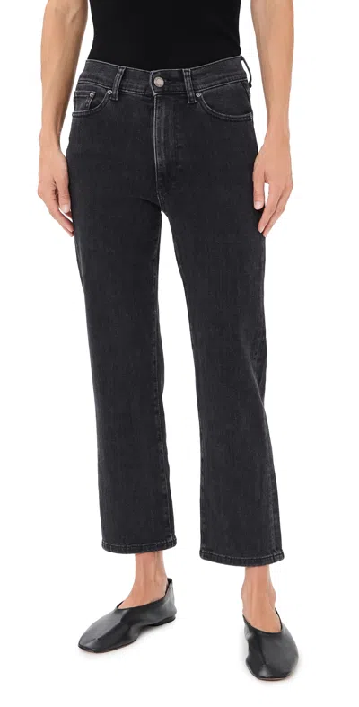 Dl1961 Halle Instasculpt Straight Petite Jeans Nightshade (dl Airbrushed) In Black