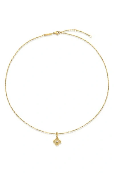 D.louise Pleated Clover Pendant Necklace In Gold