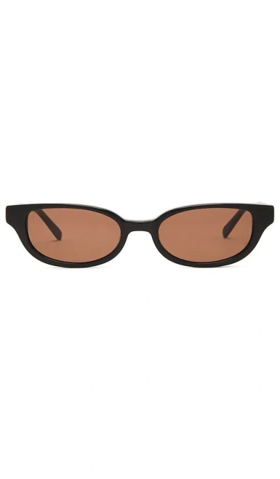Dmy Studios Romi Sunglasses In Black