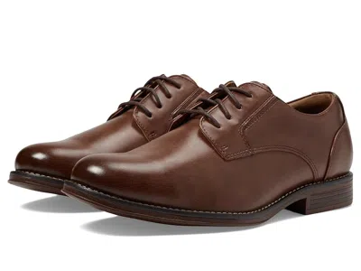 Dockers Fairway In Brown