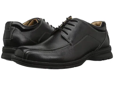 Dockers Trustee Moc Toe Oxford In Black