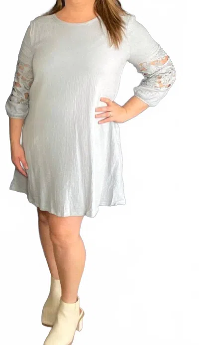 Doe & Rae 3/4 Sleeve Midi Dress With Venice Lace Detail In Misty Grey In Gray