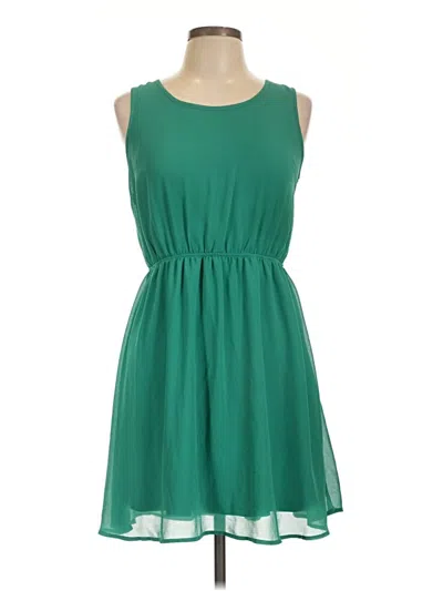 Pre-owned Doe & Rae Casual Dress In Green