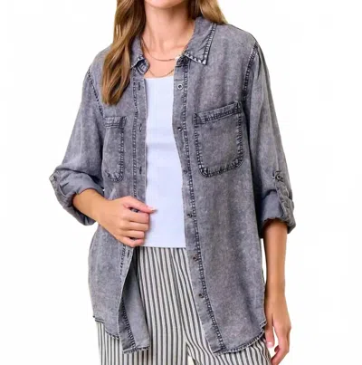 Doe & Rae Chambary Shirt With Pockets In Black Denim