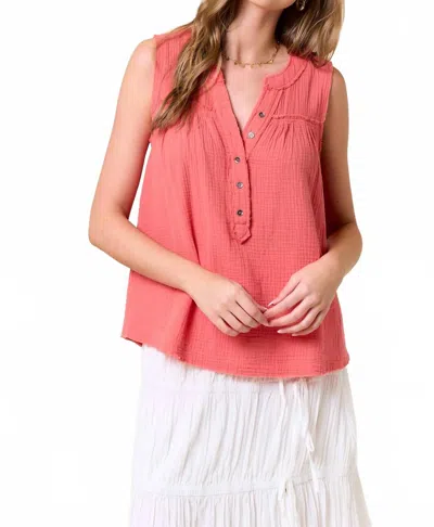 Doe & Rae Double Gauze Frayed Hems Sleeveless Henley Top In Coral In Pink