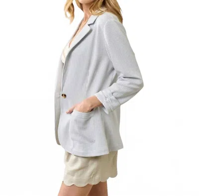 Doe & Rae Shirred Textured Blazer In Off White In Gray