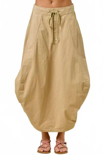 Doe & Rae Side Tuck Midi Skirt In Khaki In Green