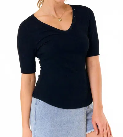 Doe & Rae V-neck Button Trim Half Sleeve Tee In Black