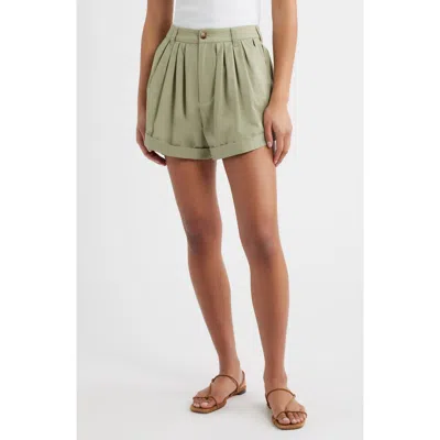 Doen Dôen Declan Pleated Cotton Shorts In Green