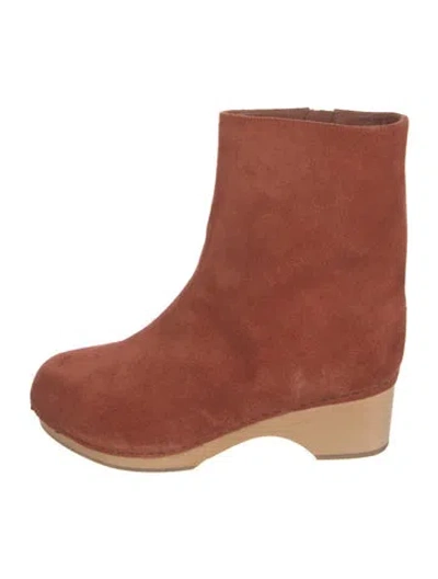 Pre-owned Doen Suede Boots In Neutral