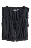 Doen Dôen Traveler Embroidered Crop Top