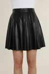 Dolce Cabo Pleated Skirt In Black In Black