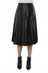 Dolce Cabo Alexa Skirt In Black In Black