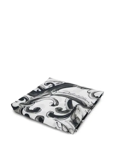Dolce & Gabbana Baroque-print Beach Towel In Black