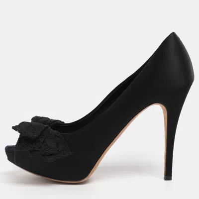 Pre-owned Dolce & Gabbana Black Satin Lace Bow Platform Pumps Size 39