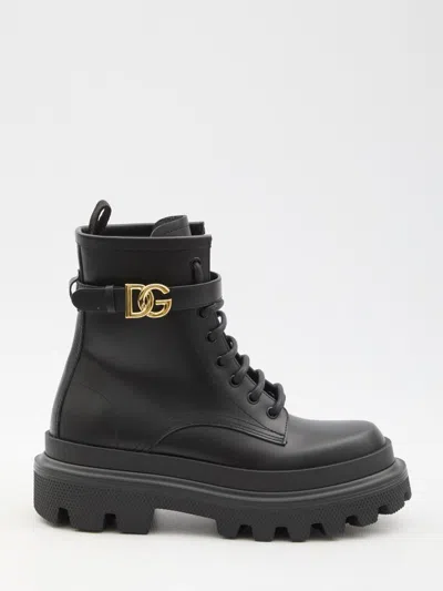 Dolce & Gabbana Logo-buckle Boots In Black