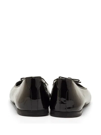 Pre-owned Dolce & Gabbana Bow Patent Leather Ballet Flats In Black
