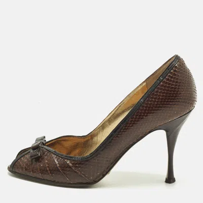 Pre-owned Dolce & Gabbana Brown/black Python And Leather Double Bow Peep Toe Pumps Size 38.5