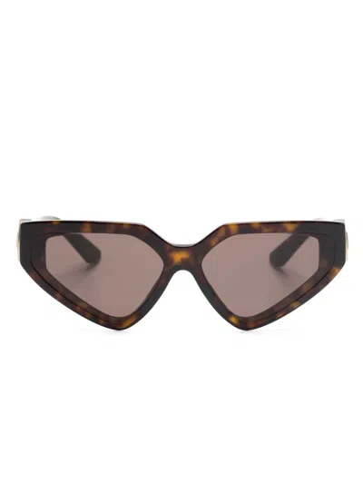 Dolce & Gabbana Klassische Cat-eye-sonnenbrille In Braun