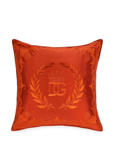 DOLCE & GABBANA CROWN-EMBLEM EMBROIDERED CUSHION (40CM X 40CM)