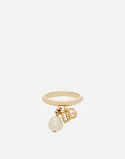 Dolce & Gabbana Engagement Ring With Dg Logo And Pearl Charms In ゴールド