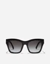 Dolce & Gabbana Dg Crossed Sunglasses In Black