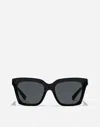 Dolce & Gabbana Dg Hinge Sunglasses In Black