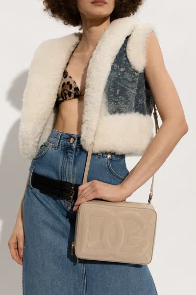 Dolce & Gabbana Dg Logo Patent Leather Camera Bag In Beige