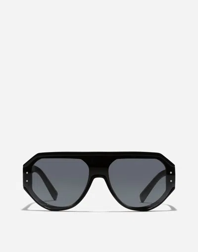 Dolce & Gabbana Dg Logo Plaque Sunglasses In Black