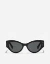 Dolce & Gabbana Dg Logo Plaque Sunglasses In Black