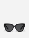 Dolce & Gabbana Dg Sharped Sunglasses In Black
