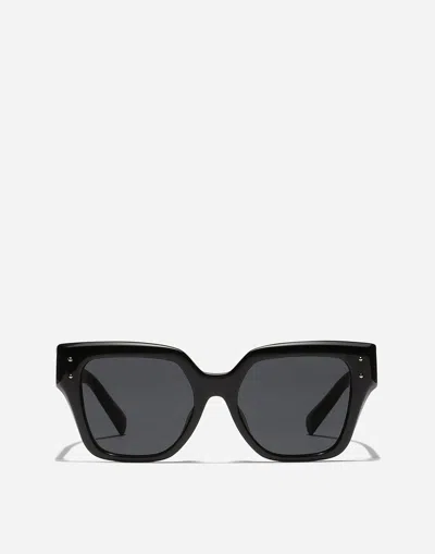Dolce & Gabbana Dg Sharped Sunglasses In Black