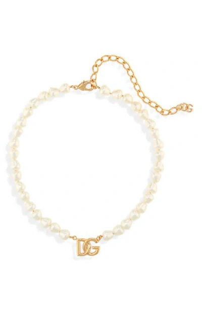 Dolce & Gabbana Dolce&gabbana Dg Logo Imitation Pearl Choker Necklace In Zoo00 Oro