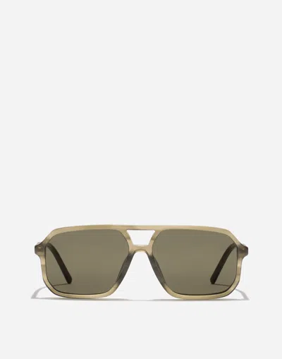 Dolce & Gabbana Everyday Sunglasses In Purple