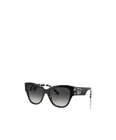 Dolce & Gabbana Dolce  Gabbana Eyewear Butterfly Frame Sunglasses