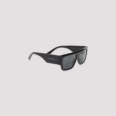 Dolce & Gabbana Bold Rectangular Frame Sunglasses With Acetate Construction In Black
